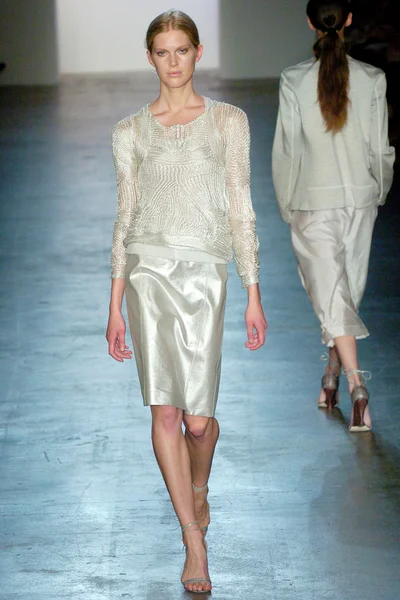 Look 24